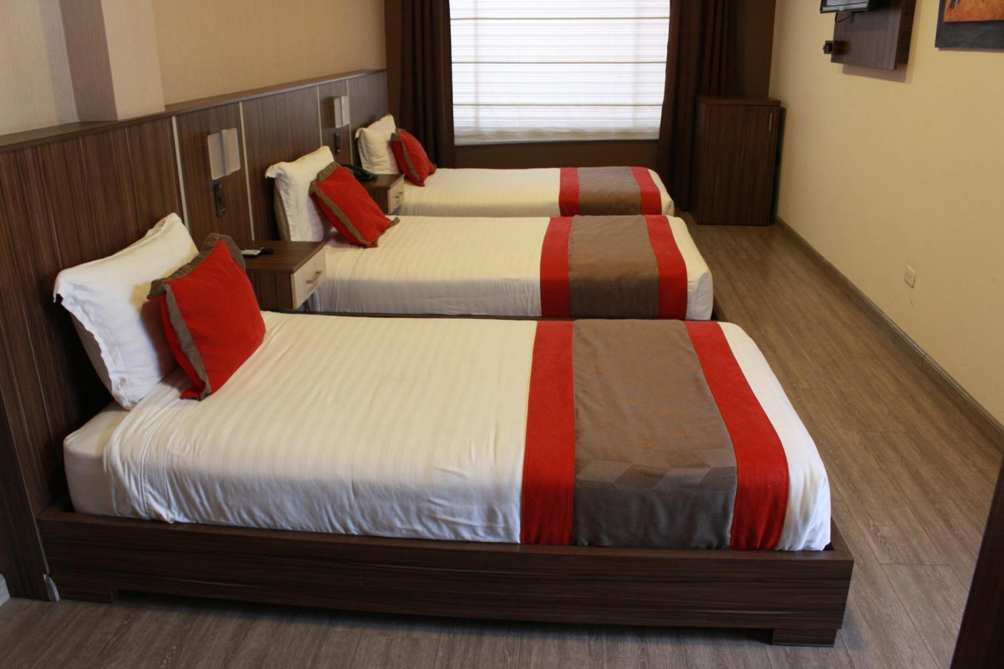 Hotel Santiago De Compostella Suites Cuenca Exterior photo